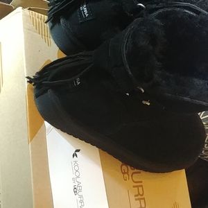 Koolaburra by UGG Boots New in Box SZ 6